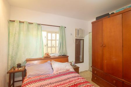 Casa à venda com 240m², 2 quartos e 1 vagaSuíte