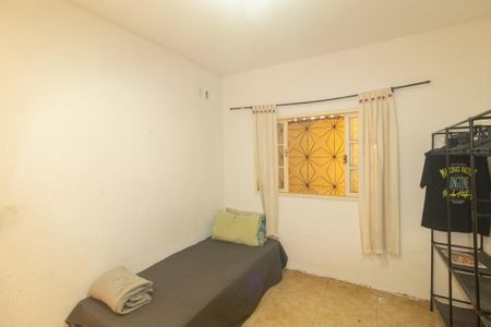 Casa à venda com 240m², 2 quartos e 1 vagaQuarto