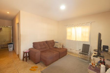 Casa à venda com 240m², 2 quartos e 1 vagaSala/Cozinha