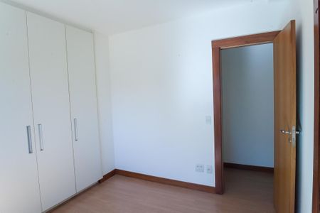 Apartamento à venda com 198m², 3 quartos e 4 vagas Apartamento à venda com 198m², 3 quartos e 4 vagassuite 2