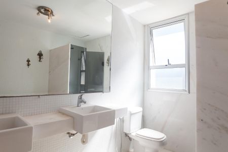 Apartamento à venda com 198m², 3 quartos e 4 vagas Apartamento à venda com 198m², 3 quartos e 4 vagasBanheiro suite 3 - master