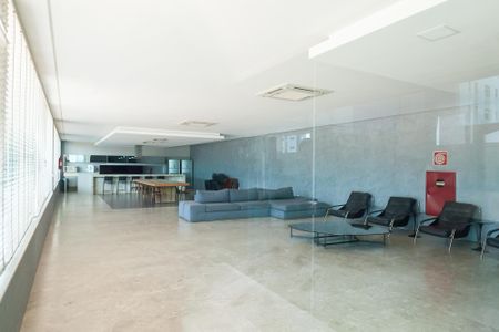 Apartamento à venda com 198m², 3 quartos e 4 vagas Apartamento à venda com 198m², 3 quartos e 4 vagasÁrea comum - Salão de festas