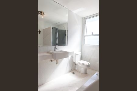 Apartamento à venda com 198m², 3 quartos e 4 vagas Apartamento à venda com 198m², 3 quartos e 4 vagasBanheiro suite 3 - master