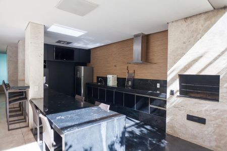 Apartamento à venda com 198m², 3 quartos e 4 vagas Apartamento à venda com 198m², 3 quartos e 4 vagasÁrea comum - Churrasqueira