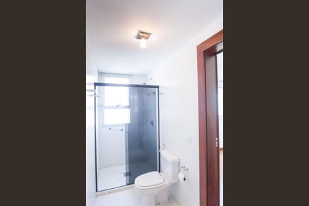 Apartamento à venda com 198m², 3 quartos e 4 vagas Apartamento à venda com 198m², 3 quartos e 4 vagasBanheiro suite 1