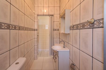 Casa para alugar com 100m², 2 quartos e sem vaga Casa para alugar com 100m², 2 quartos e sem vagaBanheiro
