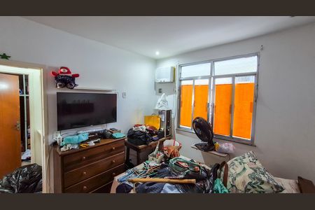 Casa à venda com 75m², 2 quartos e 1 vaga