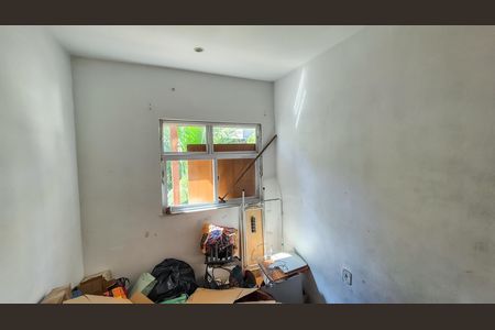 Casa à venda com 75m², 2 quartos e 1 vaga