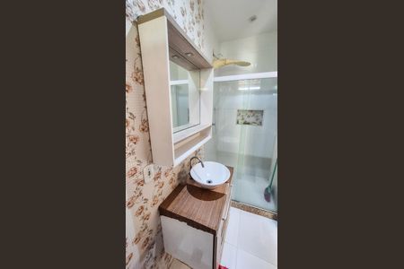 Casa à venda com 2 quartos, 75m² em Bonsucesso, Rio de Janeiro
