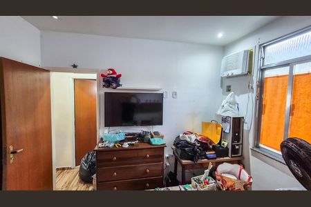 Casa à venda com 75m², 2 quartos e 1 vaga