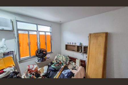 Casa à venda com 75m², 2 quartos e 1 vaga