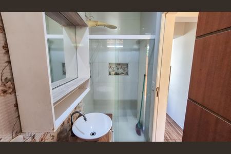 Casa à venda com 75m², 2 quartos e 1 vaga