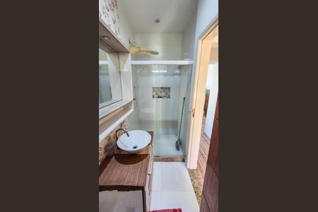 Casa à venda com 75m², 2 quartos e 1 vaga
