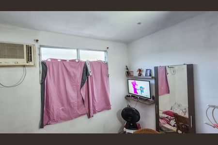 Casa à venda com 75m², 2 quartos e 1 vaga