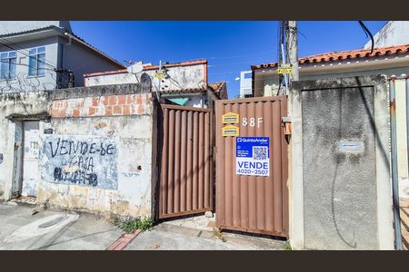 Casa à venda com 75m², 2 quartos e 1 vaga