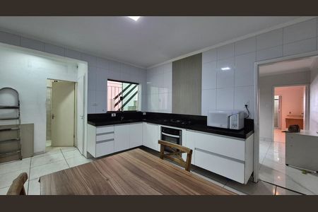 Casa para alugar com 249m², 2 quartos e 2 vagas Casa para alugar com 249m², 2 quartos e 2 vagasCozinha