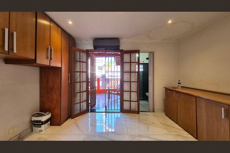 Casa para alugar com 249m², 2 quartos e 2 vagas Casa para alugar com 249m², 2 quartos e 2 vagasSuíte