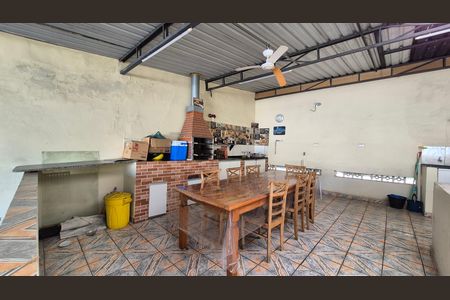 Casa para alugar com 249m², 2 quartos e 2 vagas Casa para alugar com 249m², 2 quartos e 2 vagasArea externa