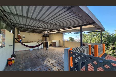 Casa para alugar com 249m², 2 quartos e 2 vagas Casa para alugar com 249m², 2 quartos e 2 vagasArea externa