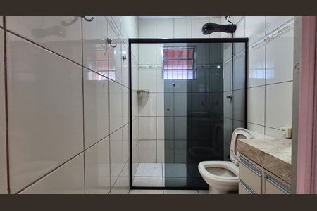 Casa para alugar com 249m², 2 quartos e 2 vagas Casa para alugar com 249m², 2 quartos e 2 vagasBanheiro da suíte