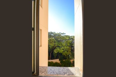 Área de Serviço - Janela de casa à venda com 3 quartos, 76m² em Vila dos Remedios, São Paulo