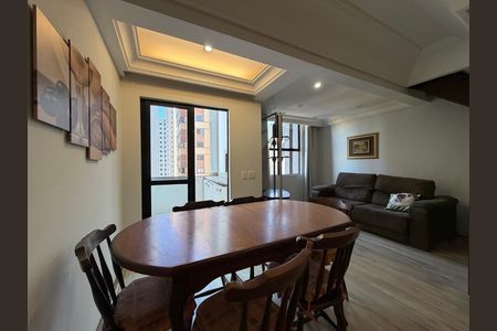 Apartamento para alugar com 109m², 1 quarto e 1 vaga