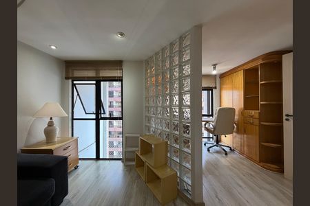 Apartamento para alugar com 1 quarto, 109m² em Cabral, Curitiba