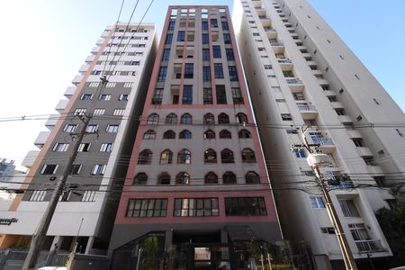 Fachada de apartamento para alugar com 1 quarto, 109m² em Cabral, Curitiba
