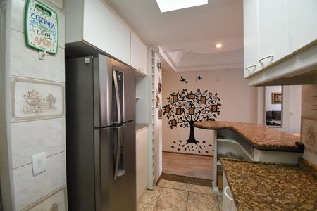 Cozinha de apartamento para alugar com 1 quarto, 109m² em Cabral, Curitiba