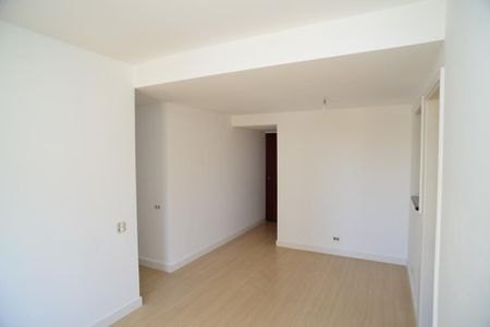 Sala de apartamento para alugar com 2 quartos, 62m² em Barra da Tijuca, Rio de Janeiro