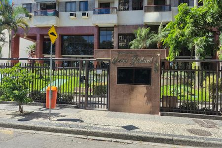 Fachada do Prédio de apartamento para alugar com 2 quartos, 62m² em Barra da Tijuca, Rio de Janeiro