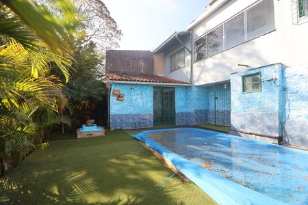 Casa à venda com 182m², 3 quartos e 3 vagasQuintal