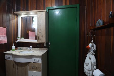 Casa à venda com 182m², 3 quartos e 3 vagasBanheiro 