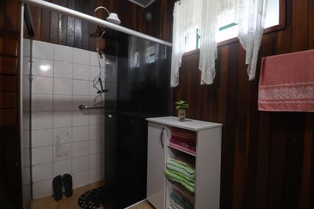 Casa à venda com 182m², 3 quartos e 3 vagasBanheiro 