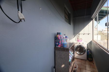 Casa à venda com 182m², 3 quartos e 3 vagasLavanderia