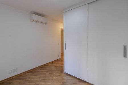 Apartamento para alugar com 129m², 3 quartos e 2 vagas Apartamento para alugar com 129m², 3 quartos e 2 vagasSuíte