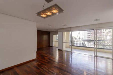 Apartamento para alugar com 129m², 3 quartos e 2 vagas Apartamento para alugar com 129m², 3 quartos e 2 vagasSala