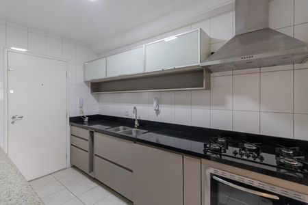 Apartamento para alugar com 129m², 3 quartos e 2 vagas Apartamento para alugar com 129m², 3 quartos e 2 vagasCozinha