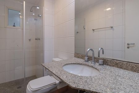 Apartamento para alugar com 129m², 3 quartos e 2 vagas Apartamento para alugar com 129m², 3 quartos e 2 vagasBanheiro