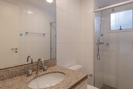 Apartamento para alugar com 129m², 3 quartos e 2 vagas Apartamento para alugar com 129m², 3 quartos e 2 vagasBanheiro da Suíte