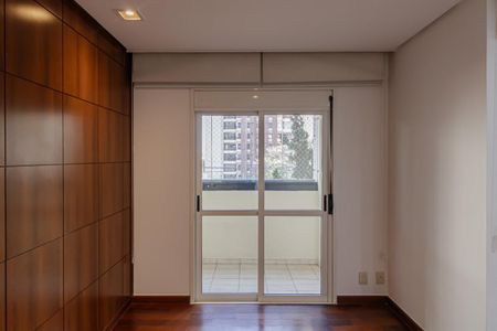 Apartamento para alugar com 129m², 3 quartos e 2 vagas Apartamento para alugar com 129m², 3 quartos e 2 vagasSala