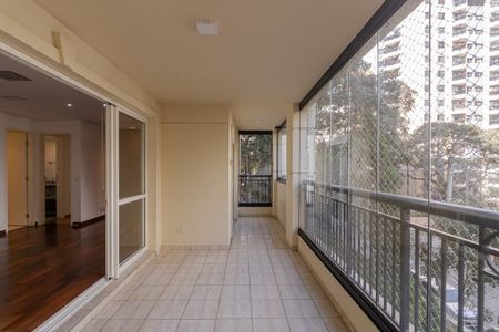 Apartamento para alugar com 129m², 3 quartos e 2 vagas Apartamento para alugar com 129m², 3 quartos e 2 vagasSacada