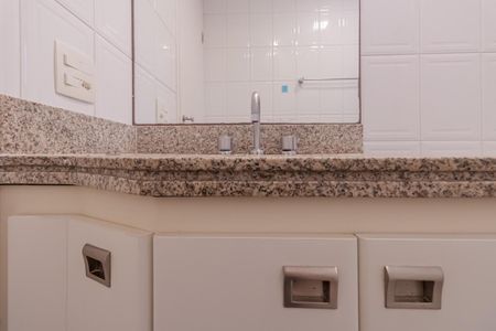 Apartamento para alugar com 129m², 3 quartos e 2 vagas Apartamento para alugar com 129m², 3 quartos e 2 vagasBanheiro da Suíte