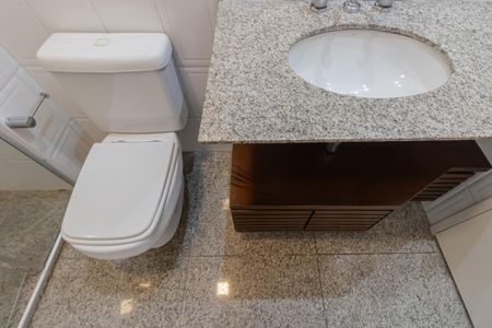 Apartamento para alugar com 129m², 3 quartos e 2 vagas Apartamento para alugar com 129m², 3 quartos e 2 vagasBanheiro