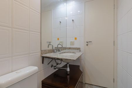 Apartamento para alugar com 129m², 3 quartos e 2 vagas Apartamento para alugar com 129m², 3 quartos e 2 vagasBanheiro