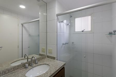 Apartamento para alugar com 129m², 3 quartos e 2 vagas Apartamento para alugar com 129m², 3 quartos e 2 vagasBanheiro da Suíte 2