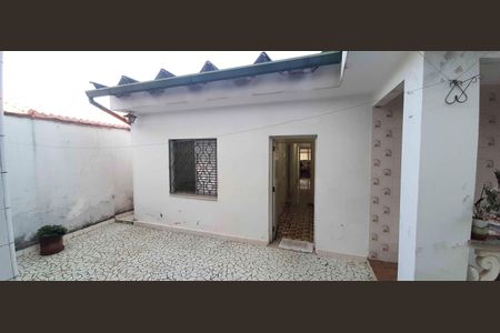 Quintal de casa à venda com 4 quartos, 231m² em Vila Campesina, Osasco
