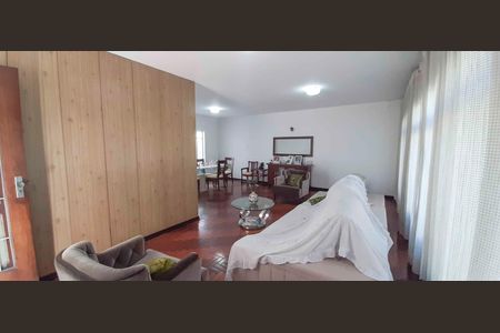 Casa à venda com 4 quartos, 231m² em Vila Campesina, Osasco