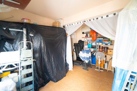 Quarto de Serviço de casa à venda com 2 quartos, 143m² em Jardim Oriental, São Paulo