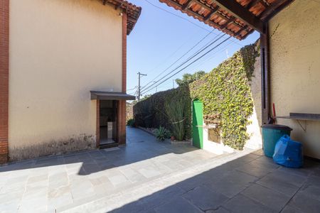 Casa à venda com 278m², 4 quartos e 7 vagas Casa à venda com 278m², 4 quartos e 7 vagasÁrea de Serviço